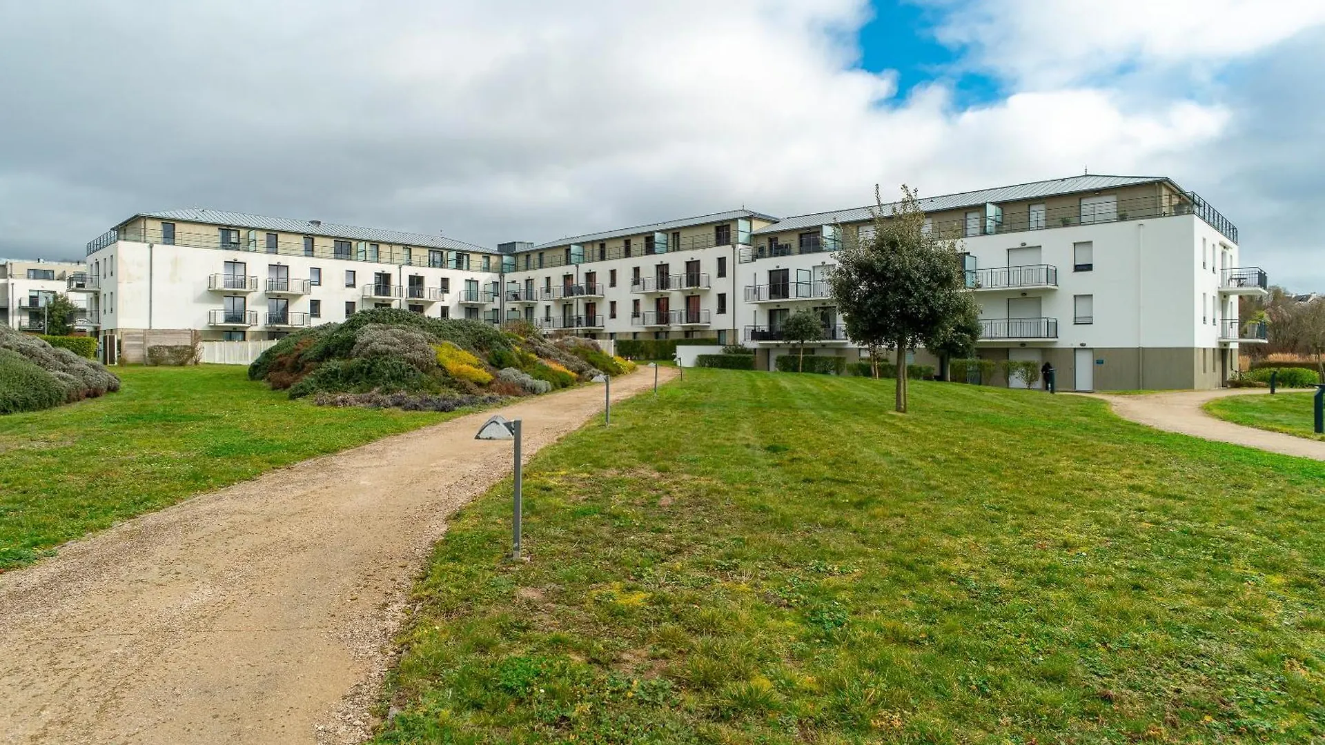 Apartment Le Jardin Des Thermes - Proche Thalasso Concarneau